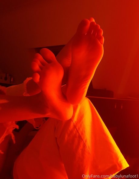 babylunafoot1 erotic pornstar galleries