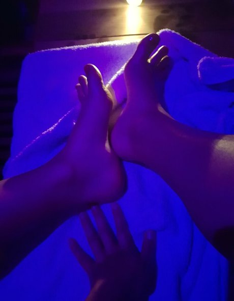 babylunafoot1 star best pictures