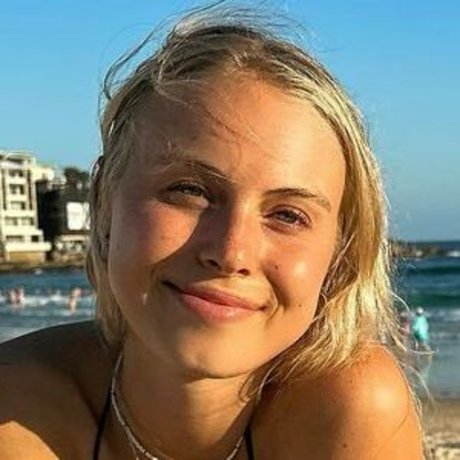 Sarah Lloyd nice star pictures