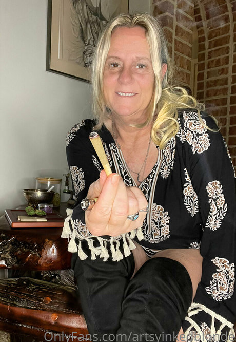 artsyinkedblonde beautiful star archive