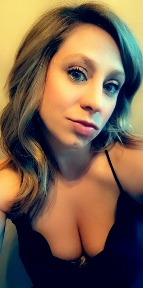 big tits mom onlyfans hd photo