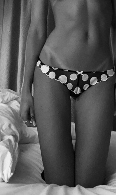 Carly green star nudes img