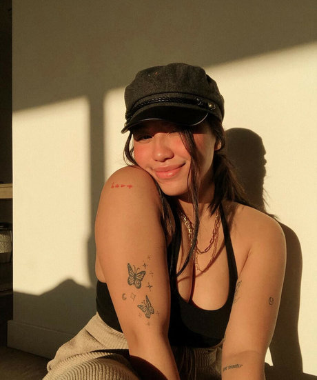 aileenchristineee star adult pic