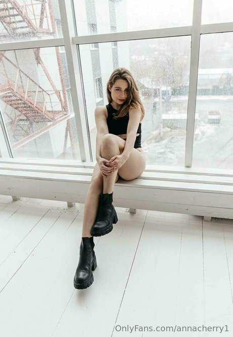 annacherry1 naked star pics