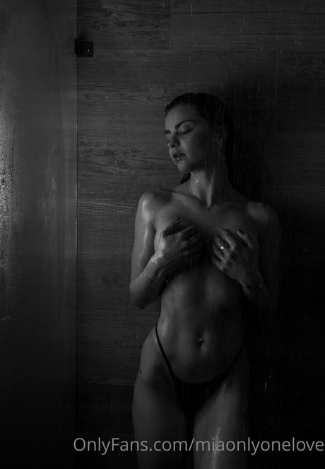 miaonlyonelove model nude pictures