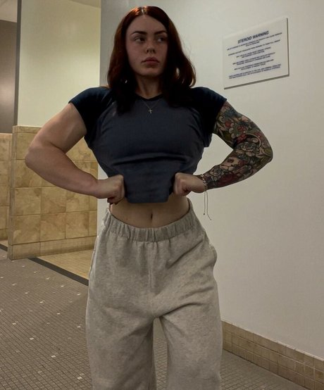 Ayshia Schisel star pornographic image