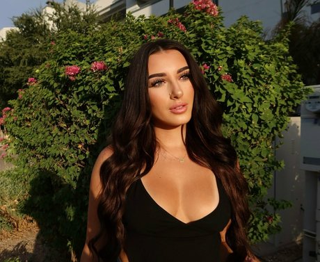 raelynn77 sexy actress gallery