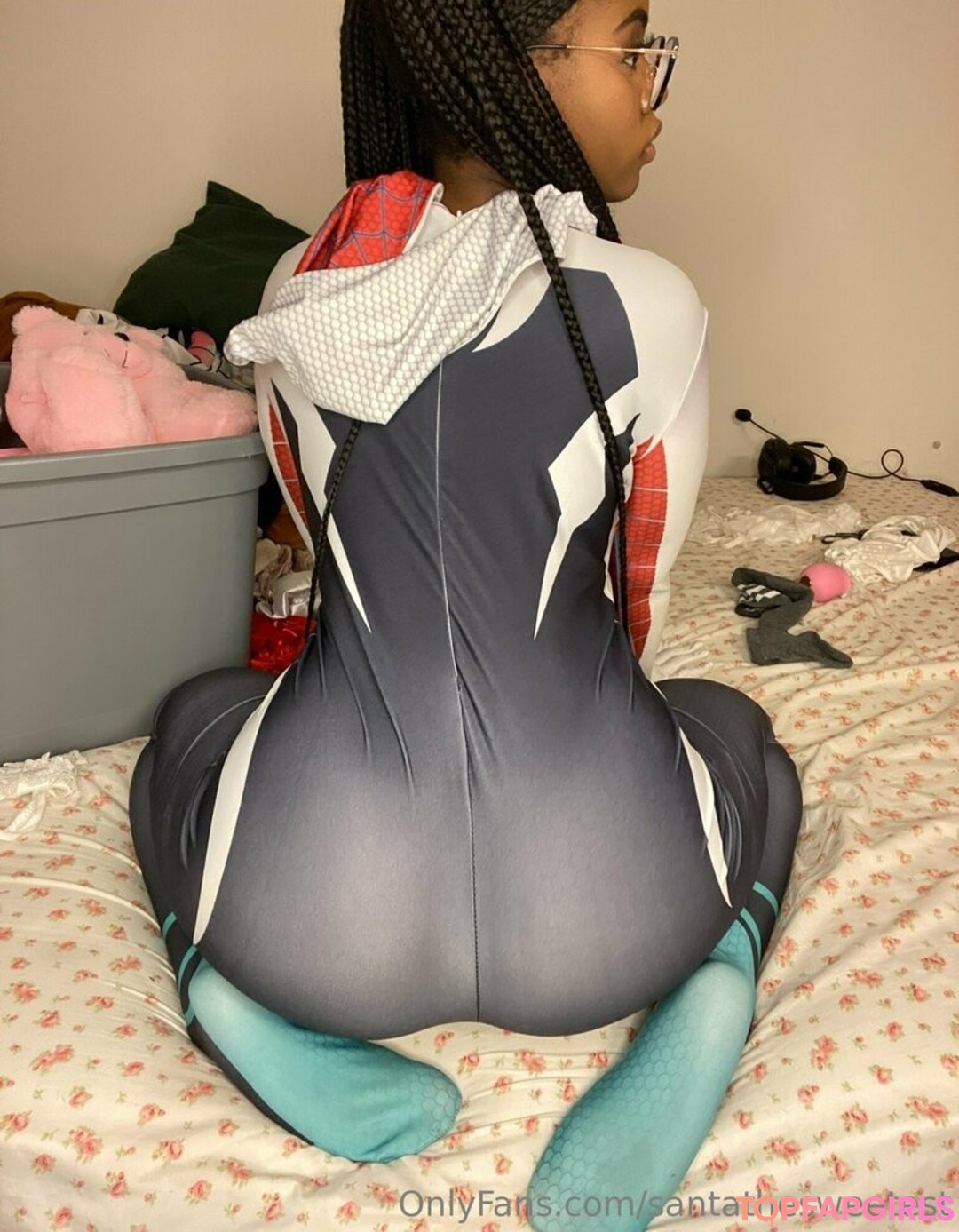 santathesweetest sexy actress pictures