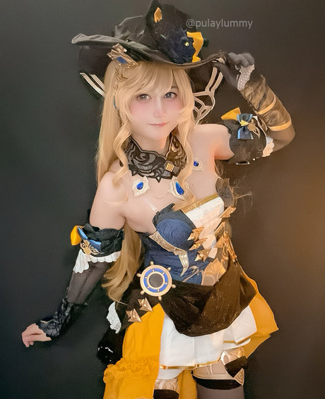 pulaylummy hot actress images