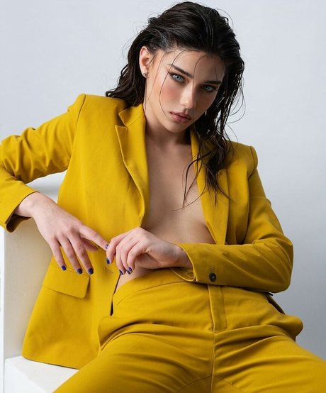 Milana Vino porn model pictures