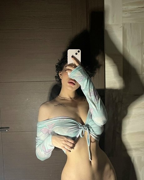 Sofigonewild high quality model picture