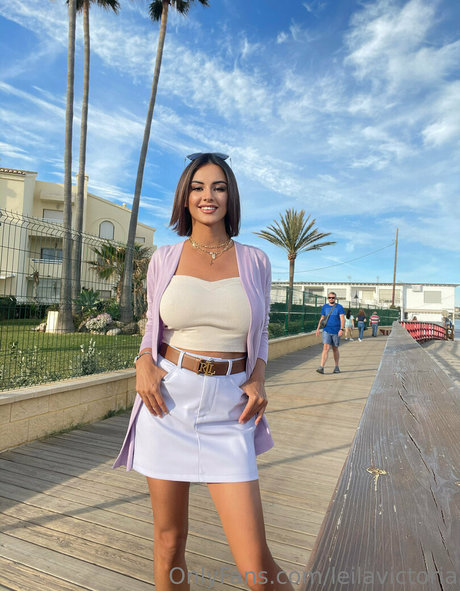 Leila Victoria erotic actress pictures