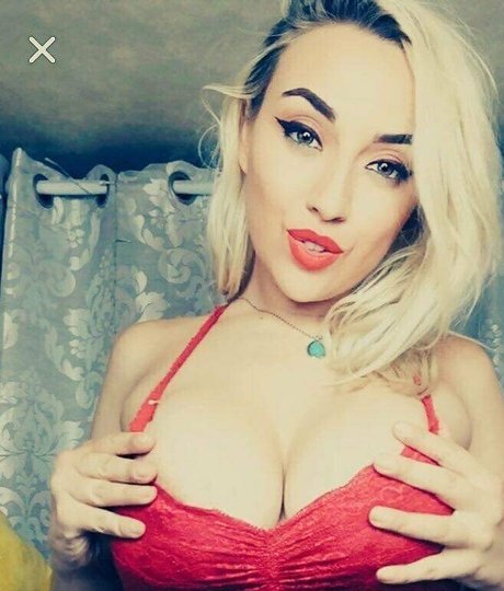 quincyentertainment model perfect image