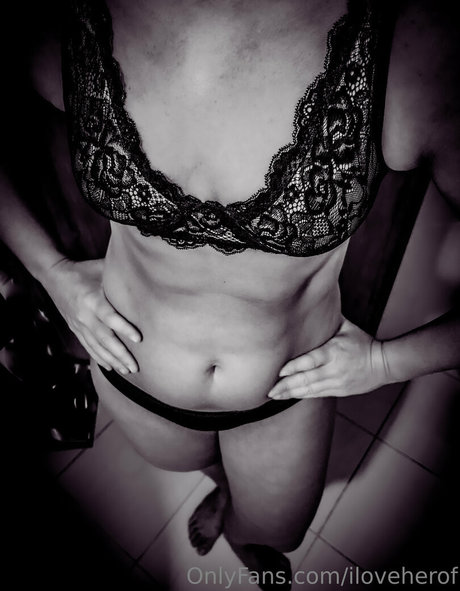 iloveherof model sexy picture