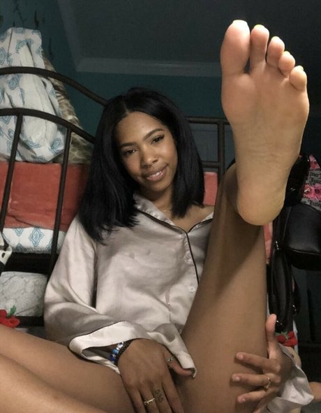 Sinister Simone best star pictures