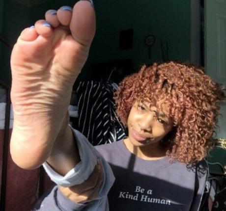 Sinister Simone pornstar hd pictures