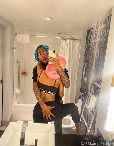 Dabbgasmmm hot actress pics