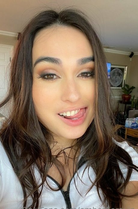 emberfieravip free actress image