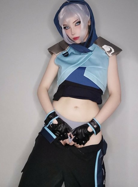 aktahly naked model images