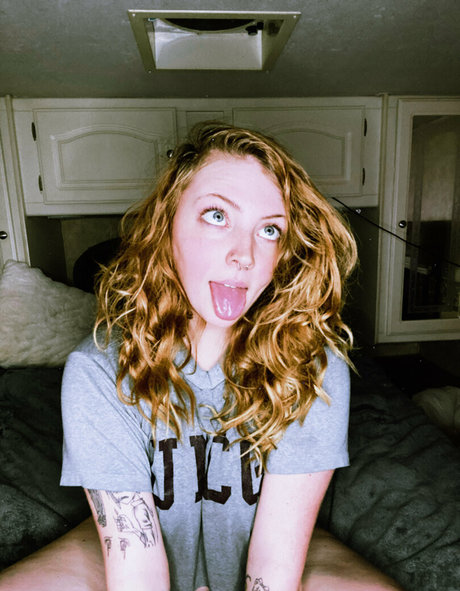 iroturott beautiful model photo