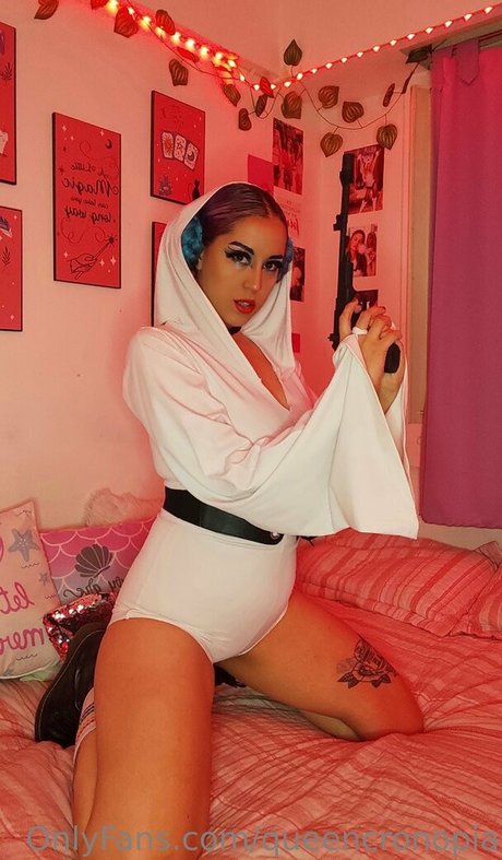 queencronopia pornstar nude img