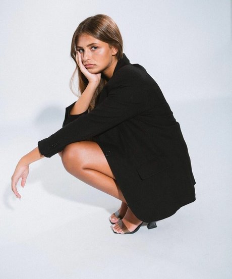 Lee Ann Ben Hamo pornstar naked images