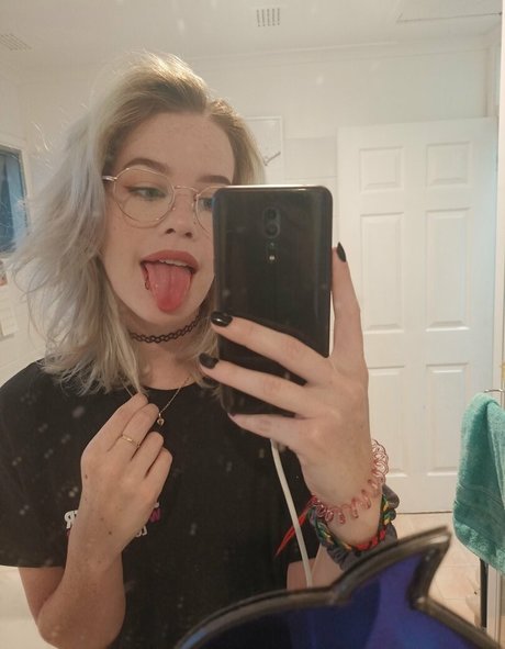 anxrchy hot model img