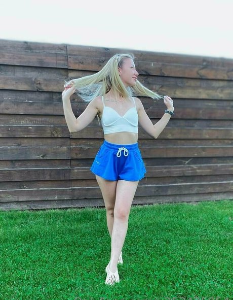 kate kk22 star art pic