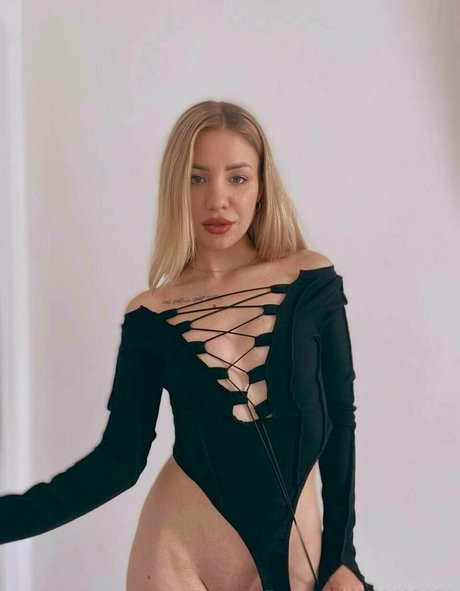 kate kk22 pornstar top picture