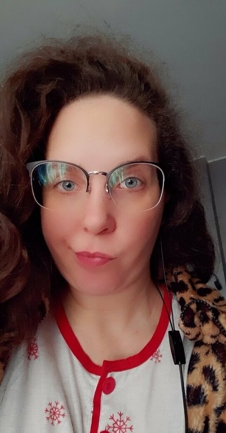 only queen84 art star photo