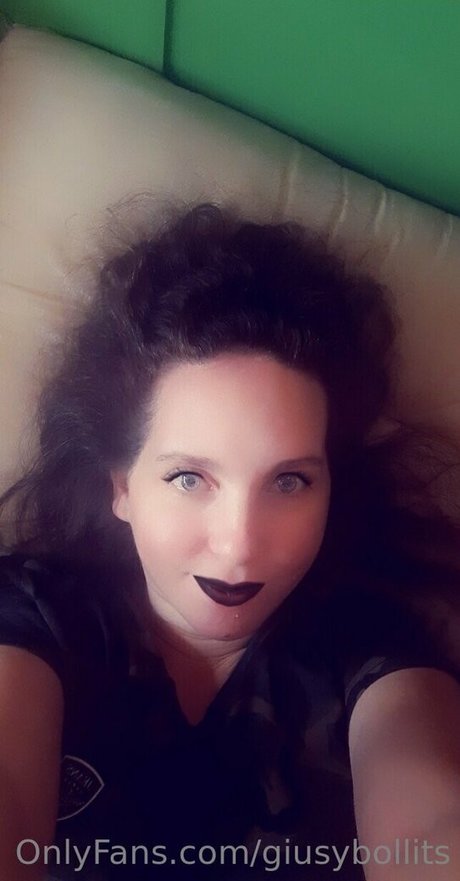 only queen84 model naked pictures