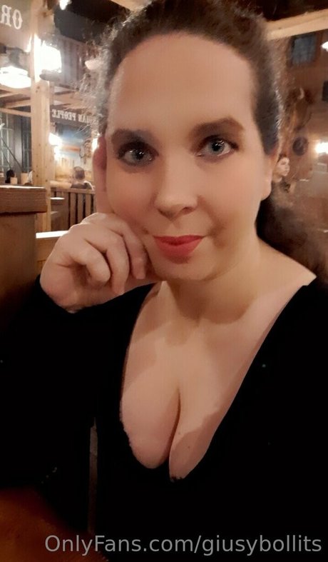 only queen84 porn star image