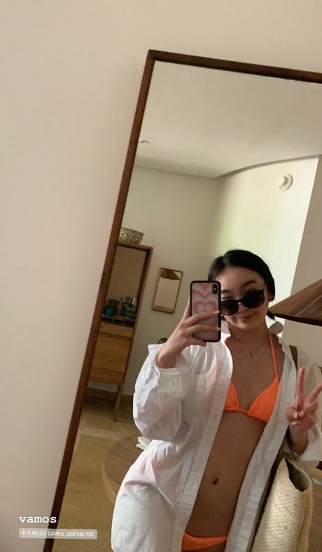 Lisabby nudes model gallery