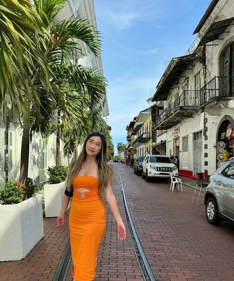 Lisabby pornographic model pictures