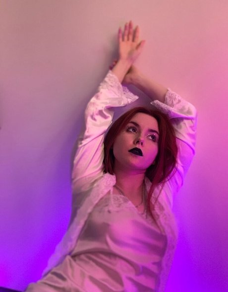 Rootyasha model adult images