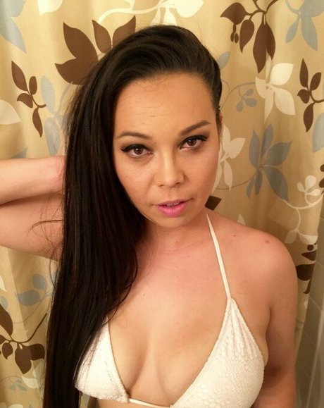 Molly Songbird pornstar nudes images