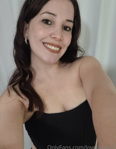 lovelaura22 beautiful pornstar img