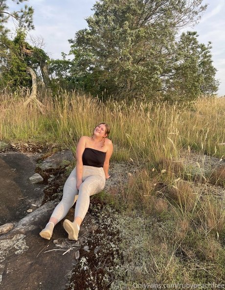 rubypeachfree pretty model images