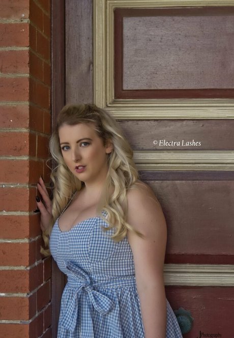 electralashes adult star photos