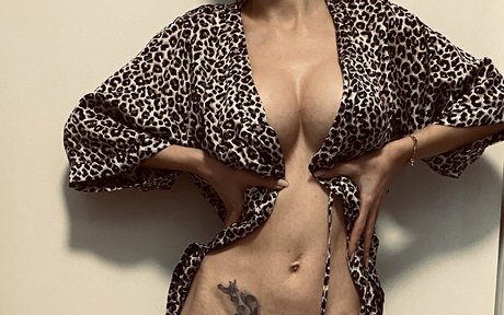 evavixenfree erotic actress galleries