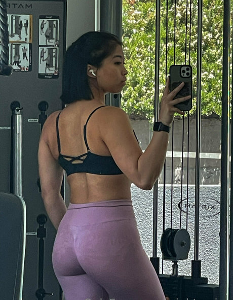 lushminx pornstar naked photo