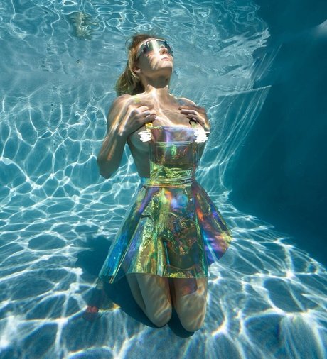 hijabi onlyfans naked image