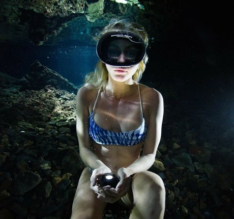 Katie Pentz beautiful actress photo