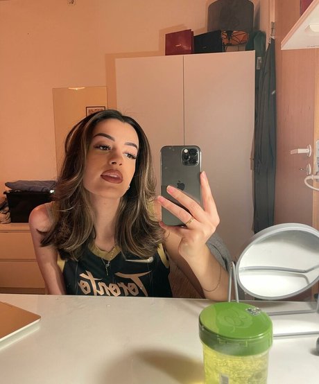 naked teen onlyfans erotic pics