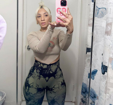 Villawase pornstar best photos