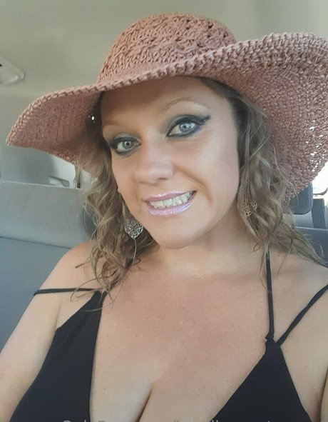 headingeastorwest star adult pictures