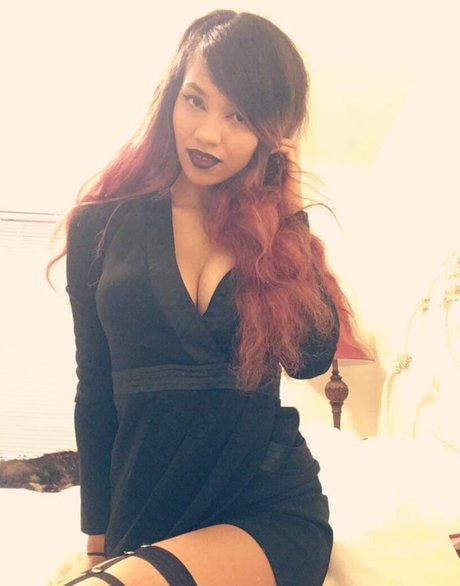 Trickywi beautiful model pics