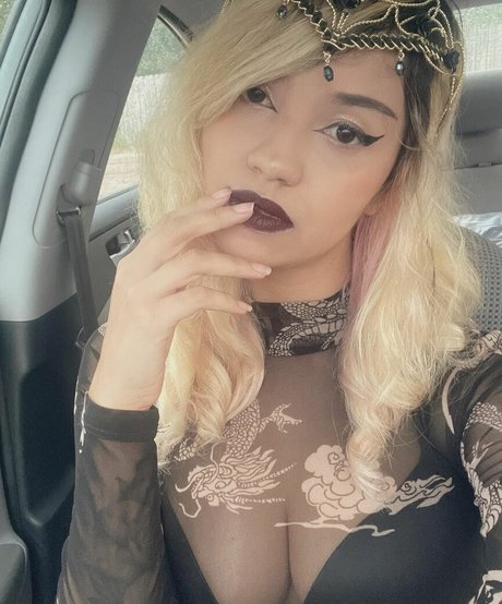 Trickywi star sexy gallery