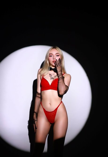 adelewilson__ free pornstar picture