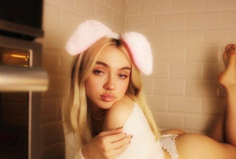 adelewilson__ top model images